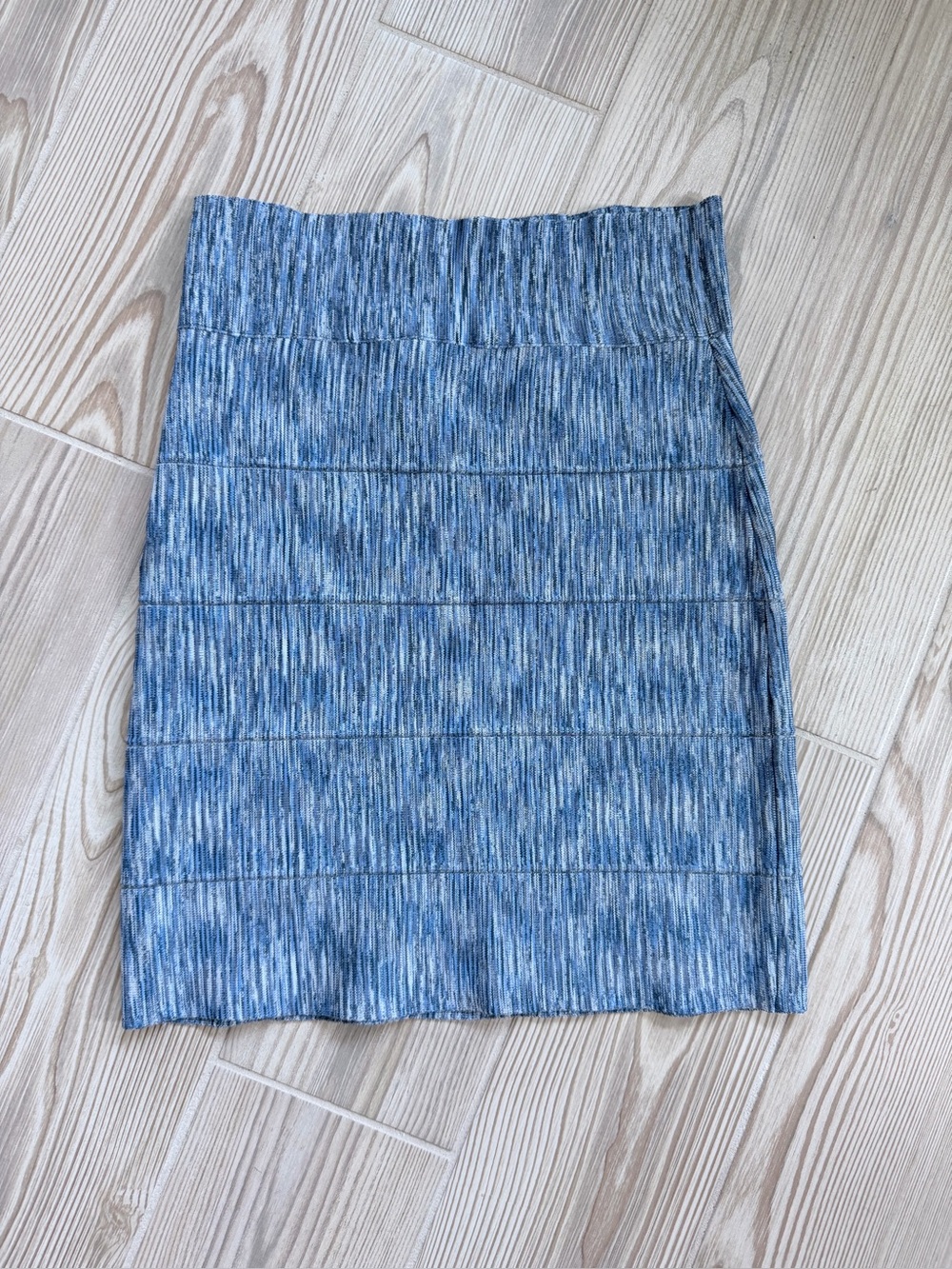 BCBGMAXAZRIA Max Azria Blue Space Dye Knit Bandage Pencil Skirt Size Small